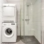 Large Seafront Penthouse With Four Bedrooms! דירה *