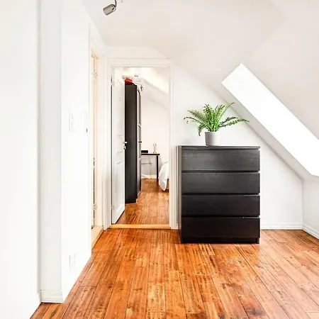 Large Seafront Penthouse With Four Bedrooms! Bergen