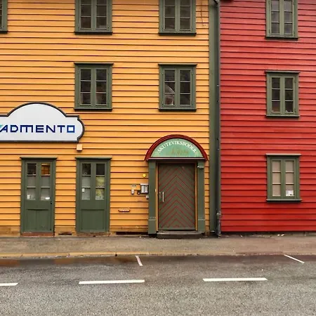 Large Seafront Penthouse With Four Bedrooms! Appartamento Bergen