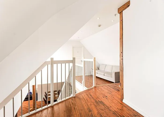 Large Seafront Penthouse With Four Bedrooms! Leilighet Bergen
