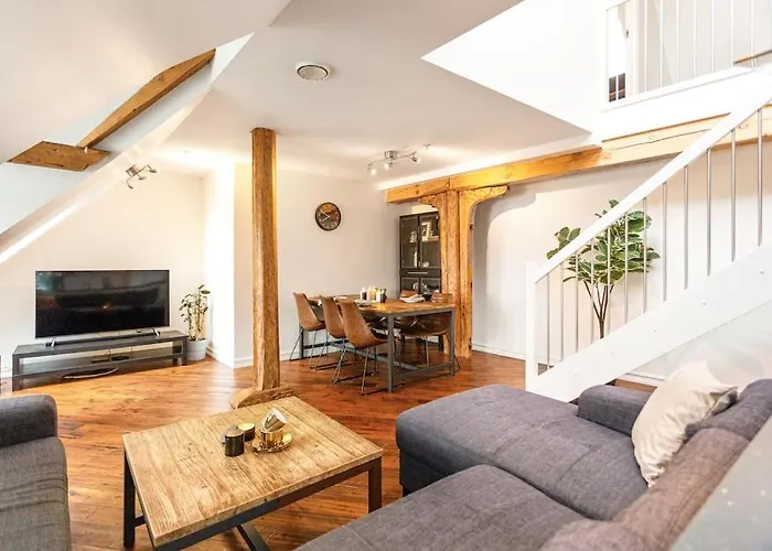 Lejlighed Large Seafront Penthouse With Four Bedrooms!