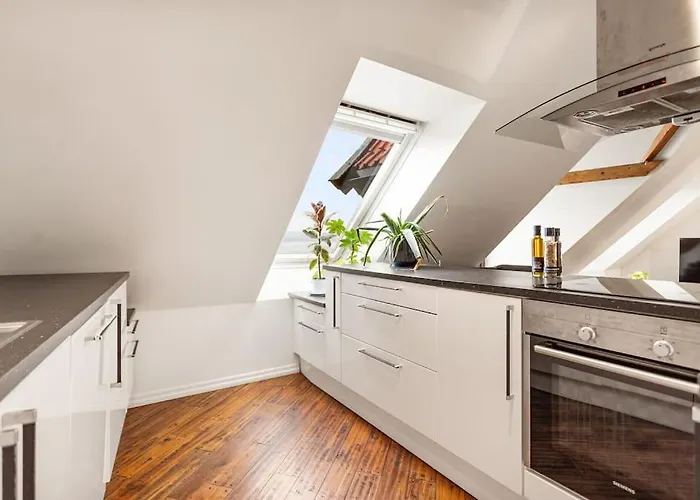 Lejlighed Large Seafront Penthouse With Four Bedrooms! Bergen